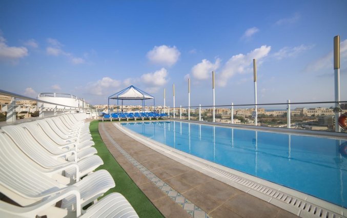 Zwembad van Be.Hotel in Malta